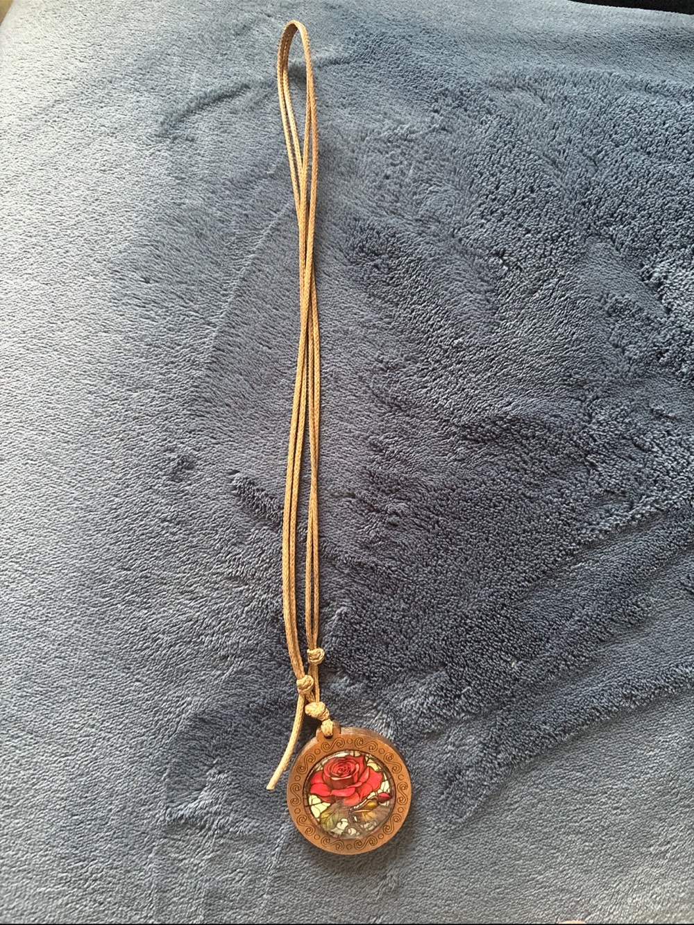 Vintage-Inspired Red Rose Pendant Necklace - Women Jewelry